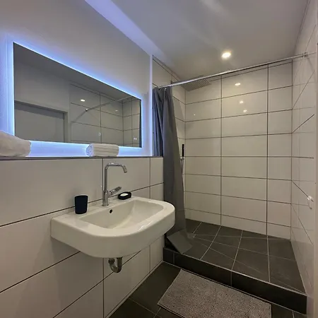 Modernes Am Dreilaendereck *